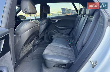 Внедорожник / Кроссовер Audi Q8 2019 в 