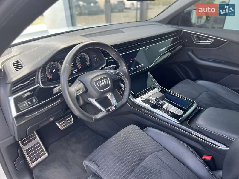 Внедорожник / Кроссовер Audi Q8 2023 в Ужгороде
