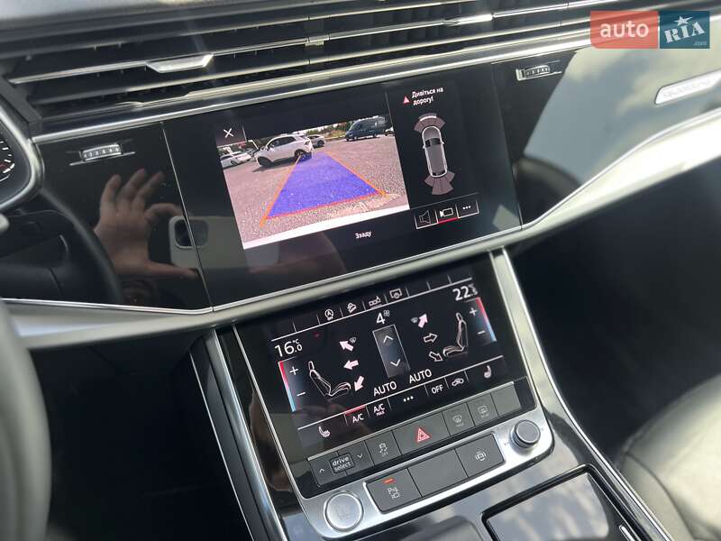 Внедорожник / Кроссовер Audi Q8 2018 в Ужгороде