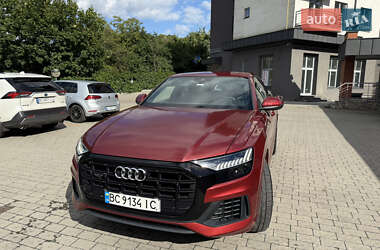 Позашляховик / Кросовер Audi Q8 2020 в 