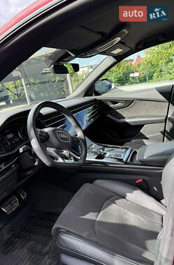 Позашляховик / Кросовер Audi Q8 2020 в 