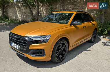 Внедорожник / Кроссовер Audi Q8 2018 в 