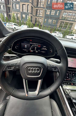 Внедорожник / Кроссовер Audi Q8 2018 в 