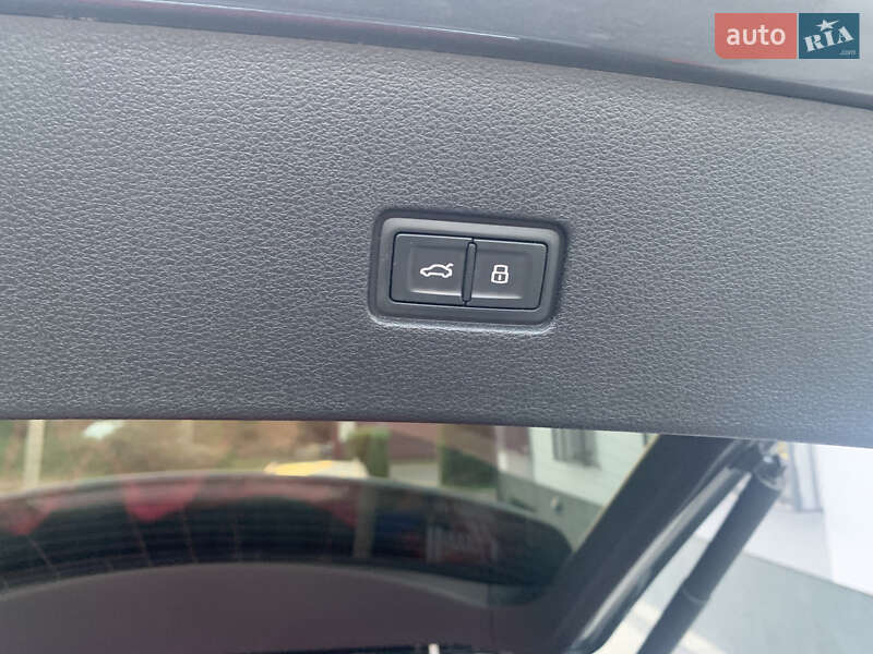 Внедорожник / Кроссовер Audi Q8 2018 в Дрогобыче