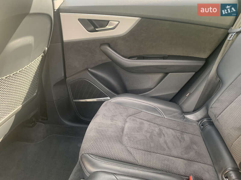 Внедорожник / Кроссовер Audi Q8 2018 в Дрогобыче