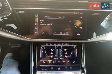 Внедорожник / Кроссовер Audi Q8 2018 в 