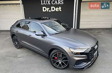 Внедорожник / Кроссовер Audi Q8 2018 в 