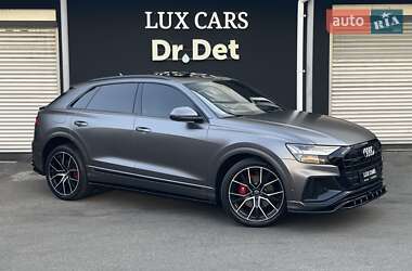 Внедорожник / Кроссовер Audi Q8 2018 в 