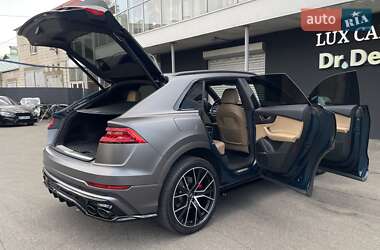 Внедорожник / Кроссовер Audi Q8 2018 в 