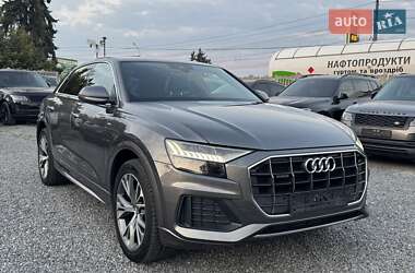 Внедорожник / Кроссовер Audi Q8 2019 в 