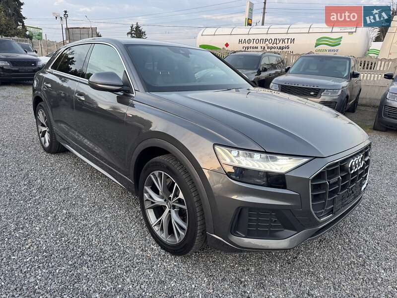 Внедорожник / Кроссовер Audi Q8 2019 в Тернополе