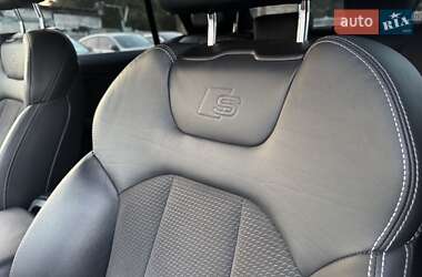 Внедорожник / Кроссовер Audi Q8 2019 в 