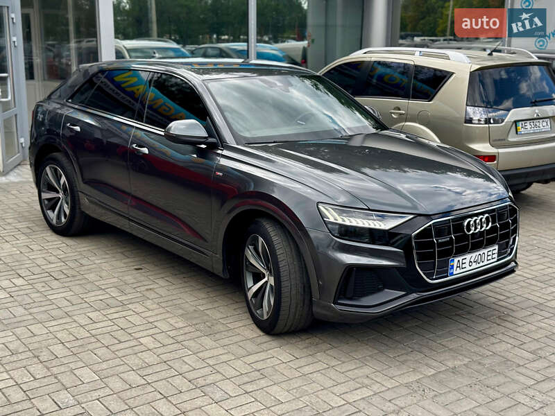Внедорожник / Кроссовер Audi Q8 2019 в 