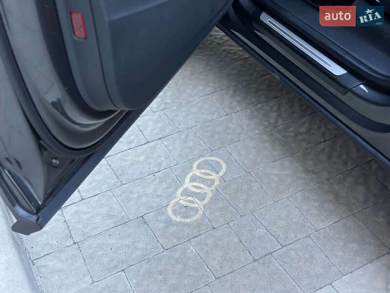 Внедорожник / Кроссовер Audi Q8 2018 в Львове