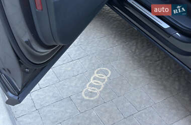 Позашляховик / Кросовер Audi Q8 2018 в  фото 42 Позашляховик / Кросовер Audi Q8 2018 в