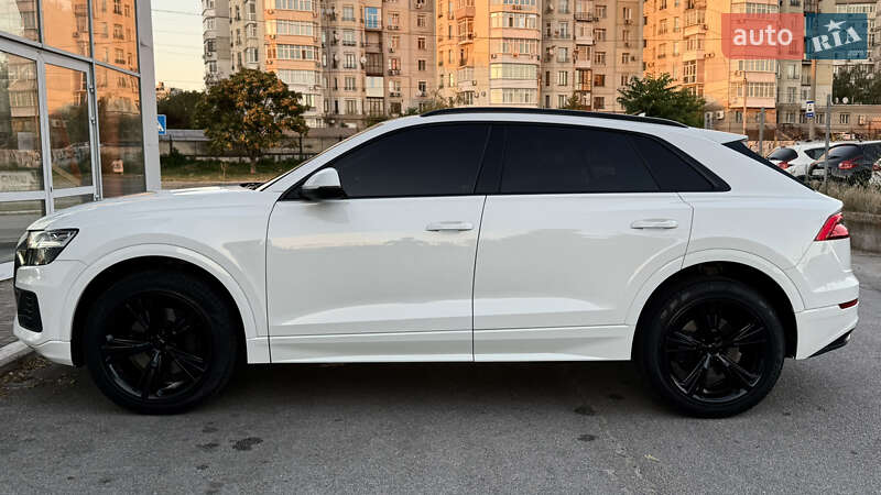Внедорожник / Кроссовер Audi Q8 2019 в Запорожье
