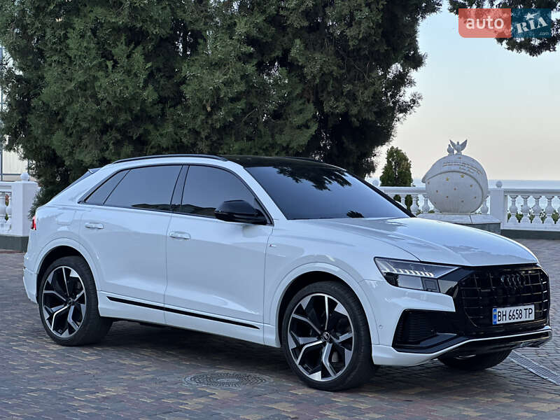 Позашляховик / Кросовер Audi Q8 2023 в Одесі