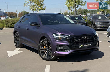 Внедорожник / Кроссовер Audi Q8 2021 в 
