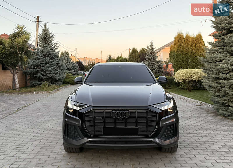 Позашляховик / Кросовер Audi Q8 2019 в Києві