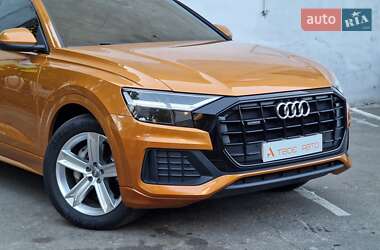 Внедорожник / Кроссовер Audi Q8 2019 в 