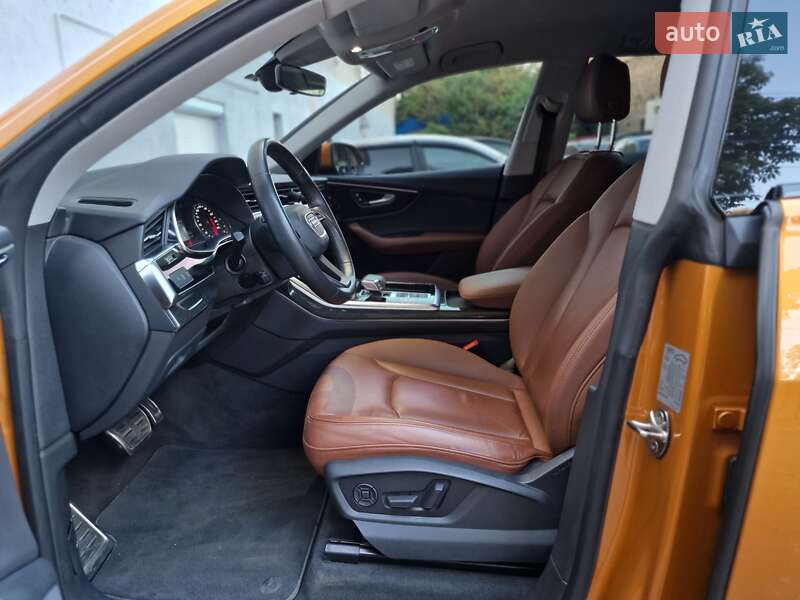 Внедорожник / Кроссовер Audi Q8 2019 в Одессе