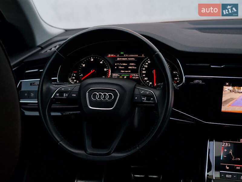 Внедорожник / Кроссовер Audi Q8 2019 в Одессе