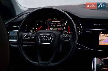 Внедорожник / Кроссовер Audi Q8 2019 в 