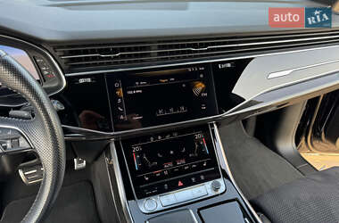 Внедорожник / Кроссовер Audi Q8 2020 в 