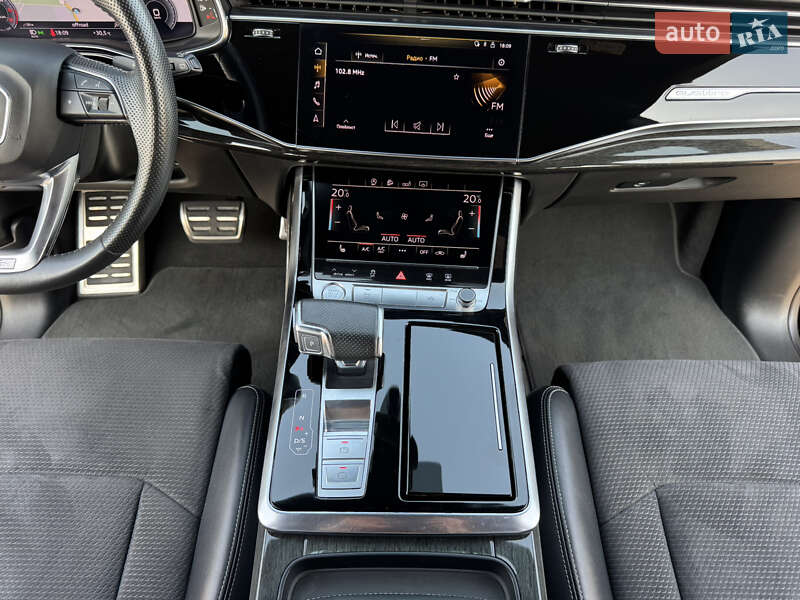 Внедорожник / Кроссовер Audi Q8 2020 в Киеве
