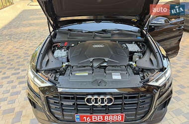 Внедорожник / Кроссовер Audi Q8 2019 в 