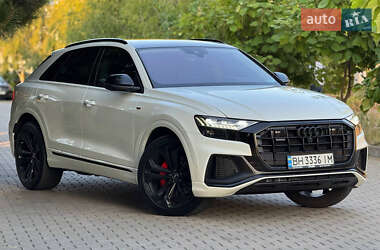 Позашляховик / Кросовер Audi Q8 2018 в 