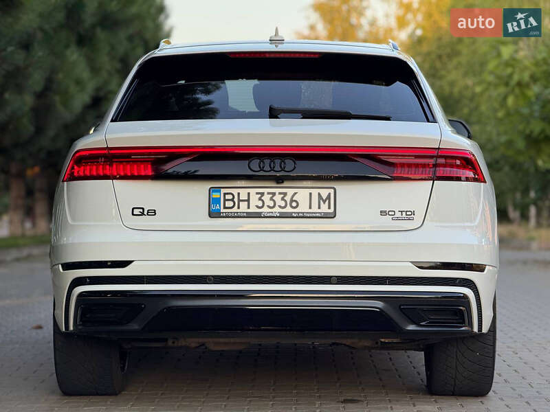 Внедорожник / Кроссовер Audi Q8 2018 в Одессе