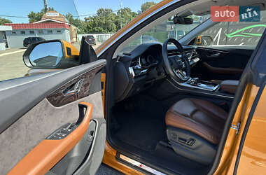 Позашляховик / Кросовер Audi Q8 2019 в 