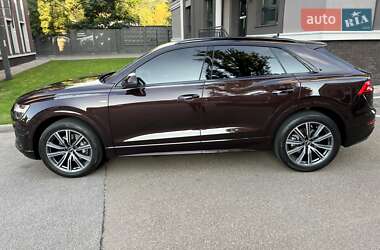 Внедорожник / Кроссовер Audi Q8 2020 в 