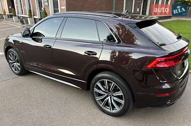 Внедорожник / Кроссовер Audi Q8 2020 в 