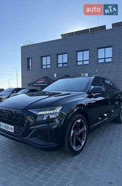 Внедорожник / Кроссовер Audi Q8 2019 в 