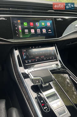 Внедорожник / Кроссовер Audi Q8 2020 в 