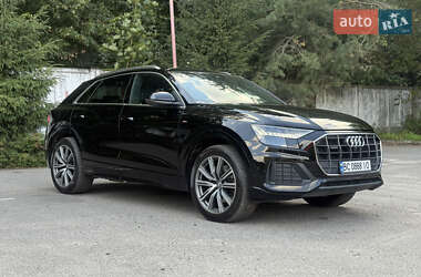 Внедорожник / Кроссовер Audi Q8 2020 в 