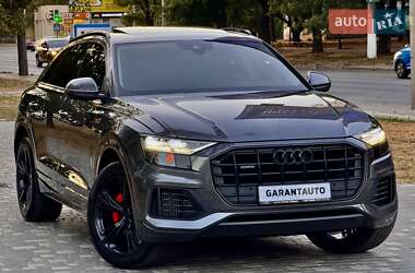 Внедорожник / Кроссовер Audi Q8 2019 в 