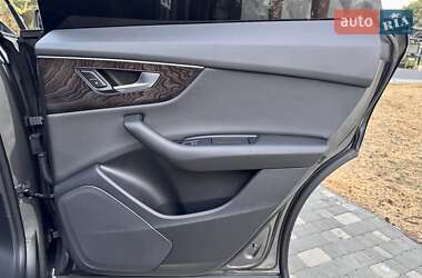 Внедорожник / Кроссовер Audi Q8 2019 в 