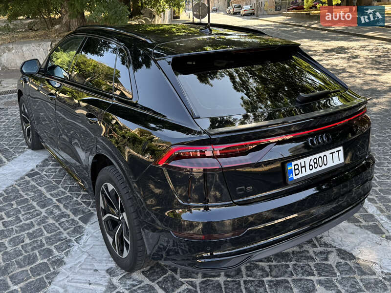 Позашляховик / Кросовер Audi Q8 2020 в Одесі