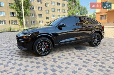 Внедорожник / Кроссовер Audi Q8 2019 в 