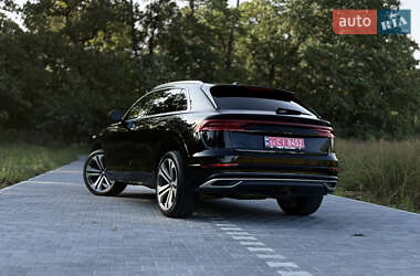Внедорожник / Кроссовер Audi Q8 2019 в 