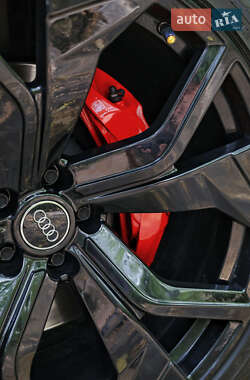 Внедорожник / Кроссовер Audi Q8 2020 в 