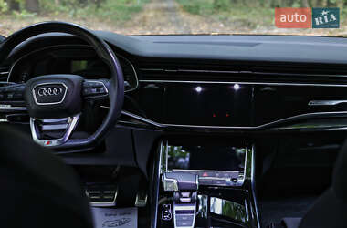 Внедорожник / Кроссовер Audi Q8 2020 в 