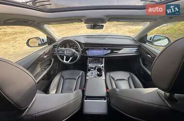 Внедорожник / Кроссовер Audi Q8 2018 в 