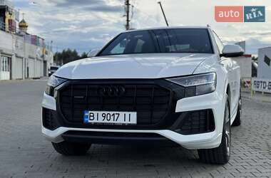 Внедорожник / Кроссовер Audi Q8 2021 в 