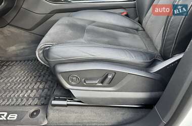 Внедорожник / Кроссовер Audi Q8 2021 в 