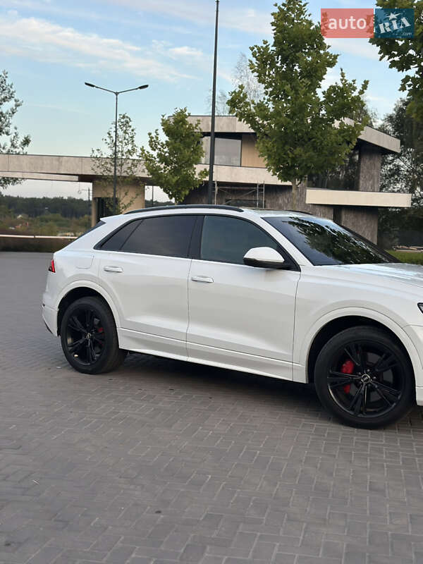 Позашляховик / Кросовер Audi Q8 2019 в Києві