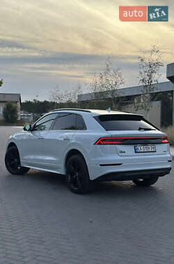 Внедорожник / Кроссовер Audi Q8 2019 в 